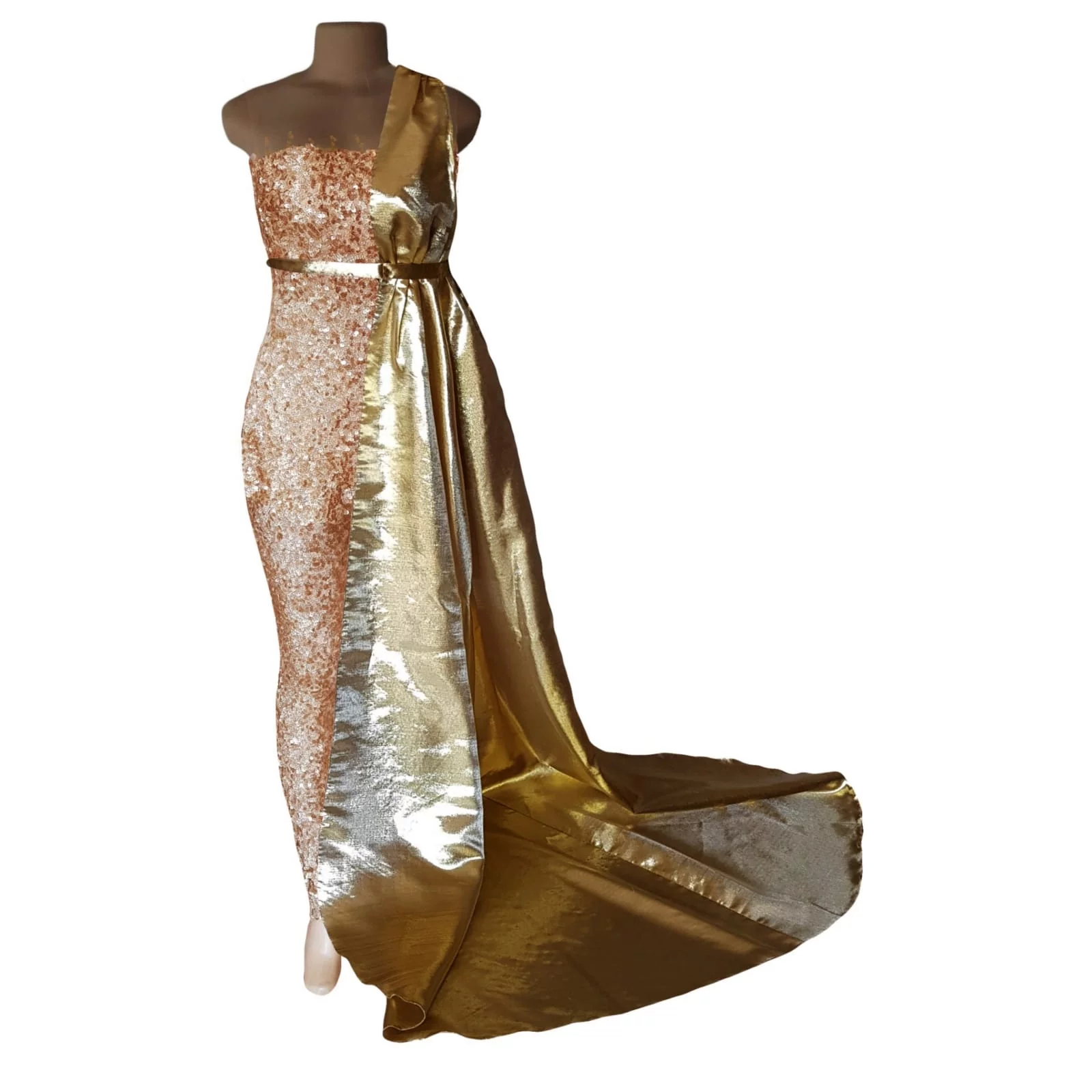 Gold sequins evening wear bodysuit 4 gold sequins evening wear bodysuit with an illusion neckline and sleeves, detailed with gold beads. With a long and short leg. Detachable side gold train.