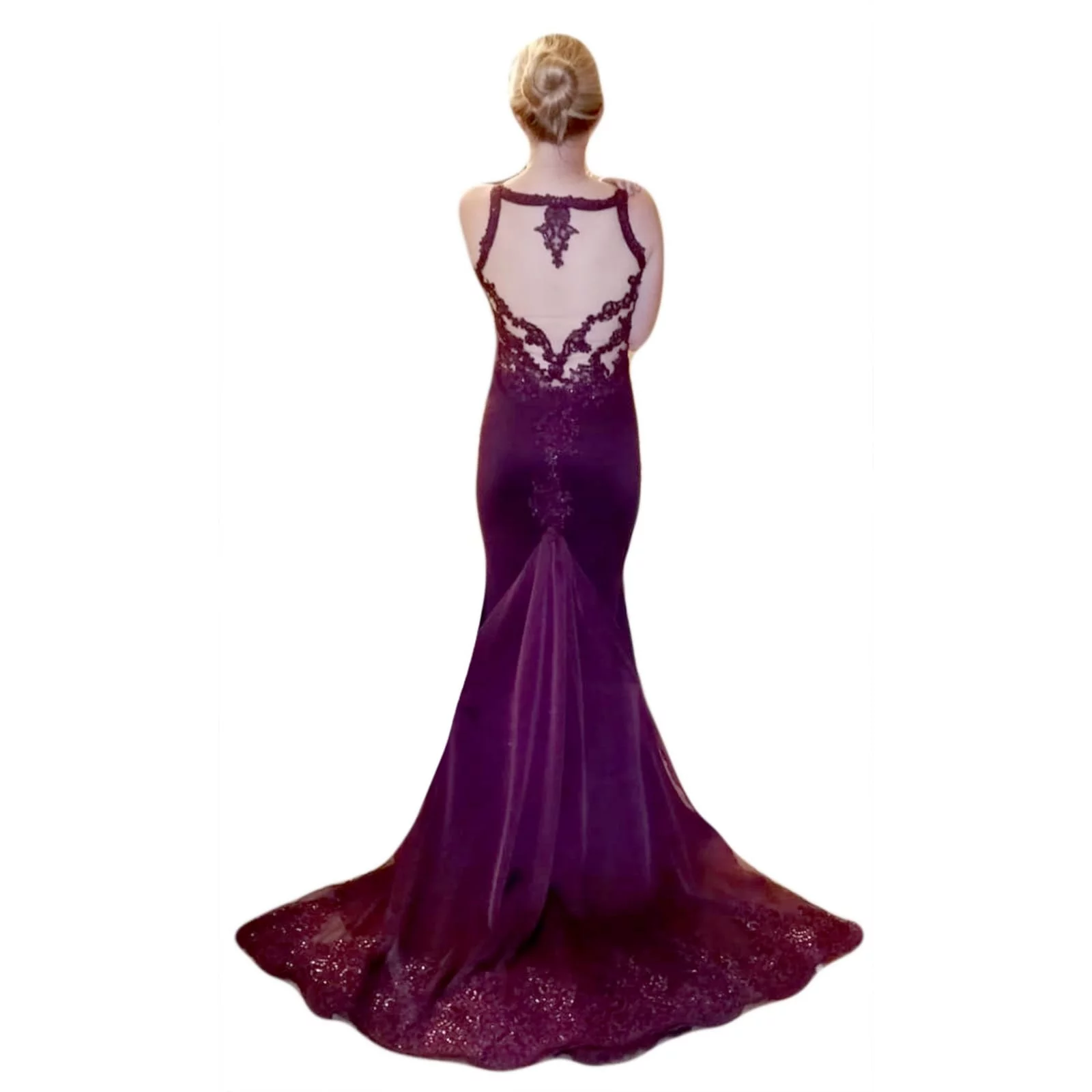 Vestido de gala cor ameixa sereia 8 vestido de gala cor ameixa sereia suave com corpete de renda ilusão, costas abertas detalhadas com rendas. Com uma cauda de chiffon com borda de renda.