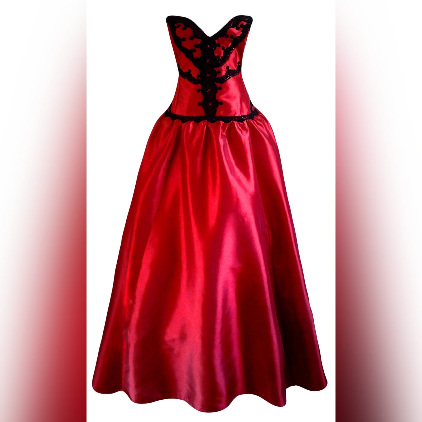 Red and black boob tube prom dress 2 red and black boob tube prom dress, with bodice detailed with black lace embellishments.