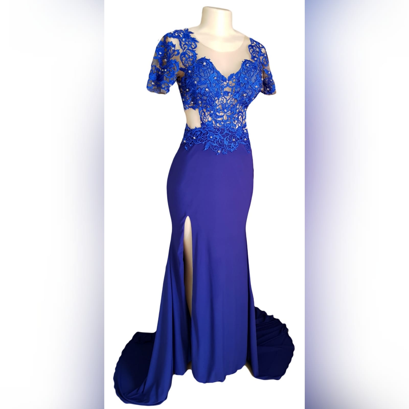 Royal blue shimmer long prom dress 6 royal blue shimmer long prom dress with a lace illusion bodice, side tummy & back opening with a sweetheart neckline. Slit and a train. Lace detailed with gold beads.