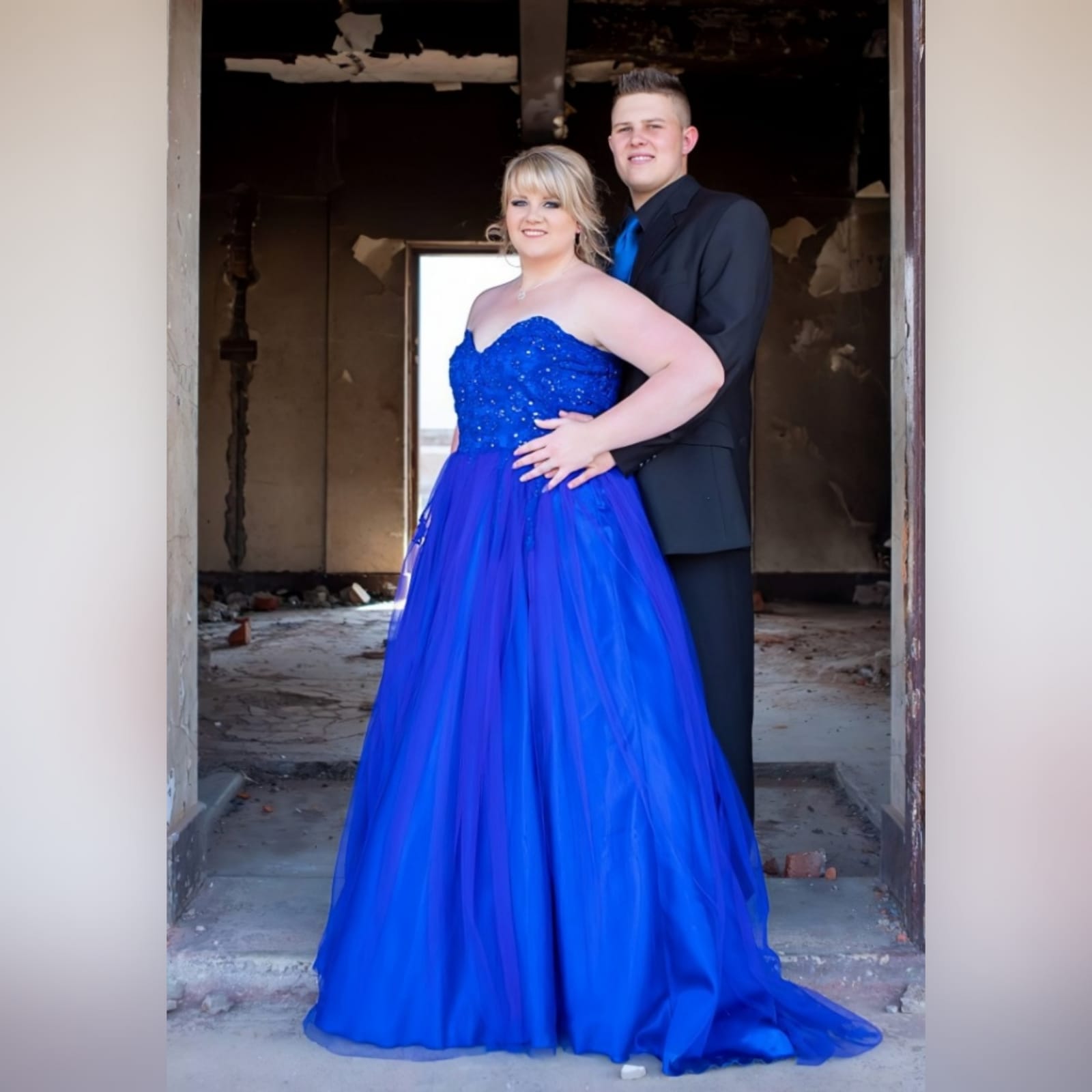 Royal blue boobtube tulle prom dress 3 royal blue boobtube tulle prom dress. Bodice with a sweetheart neckline and detailed with beaded lace falling onto the tulle skirt.