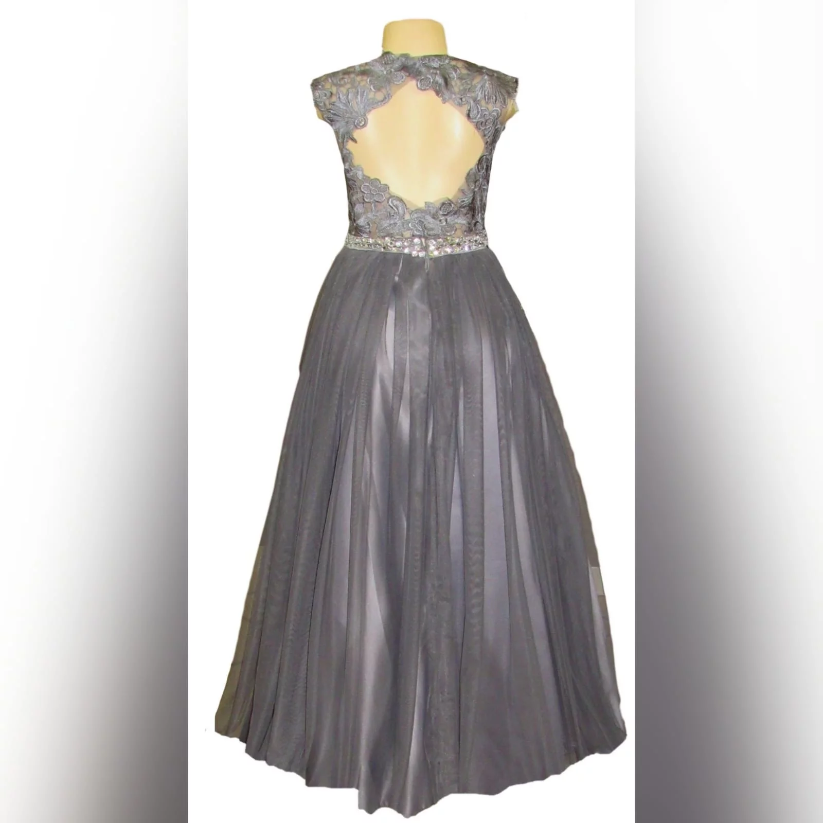 Grey long formal dress for a prom night 9