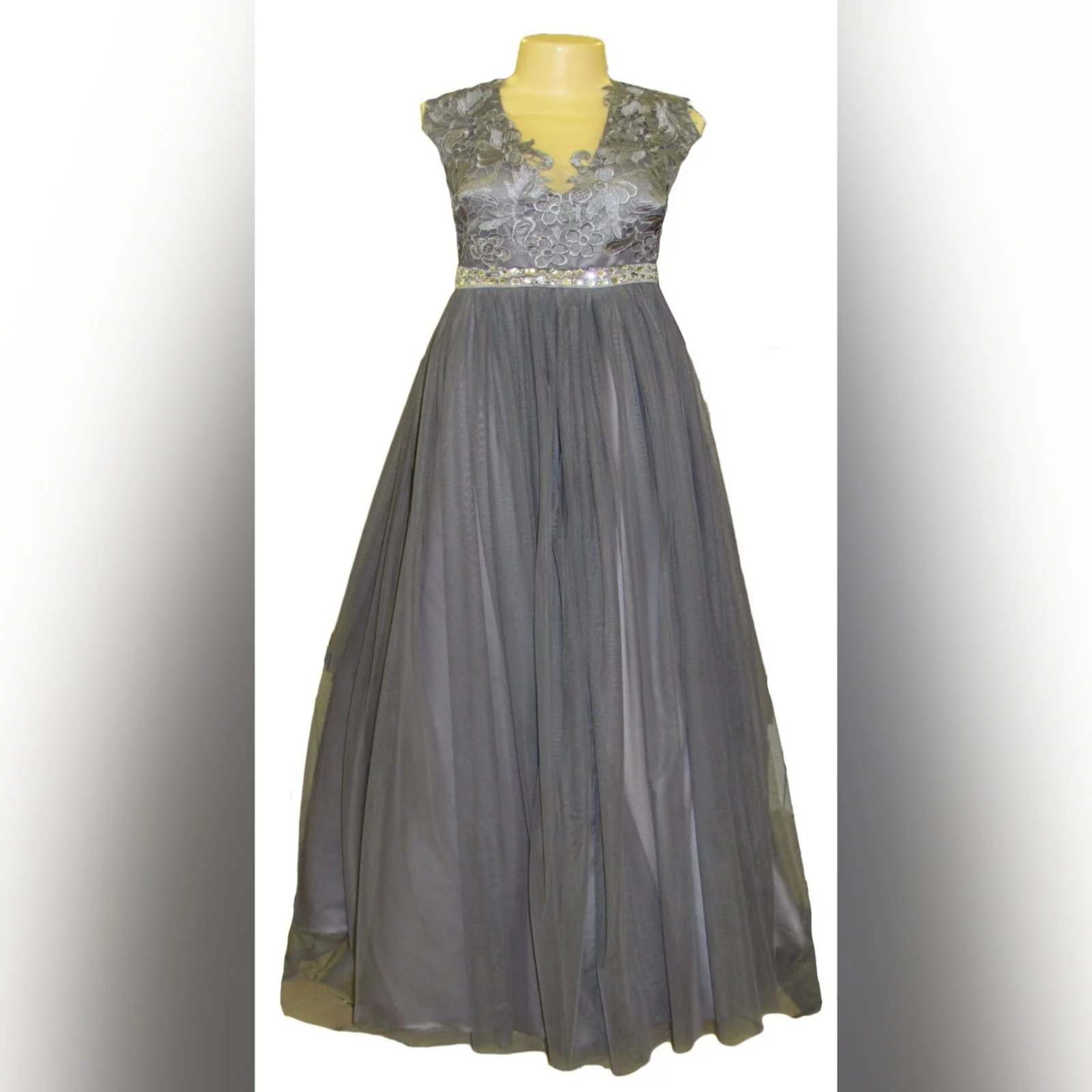 Grey long formal dress for a prom night 8