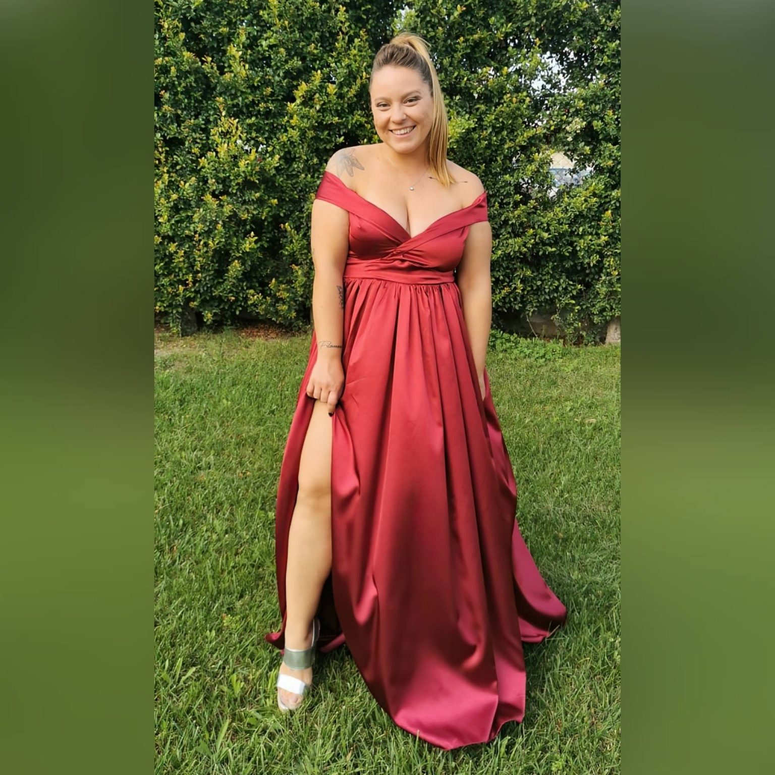 2 Piece White And Maroon Prom Dress - Marisela Veludo - Fashion Designer